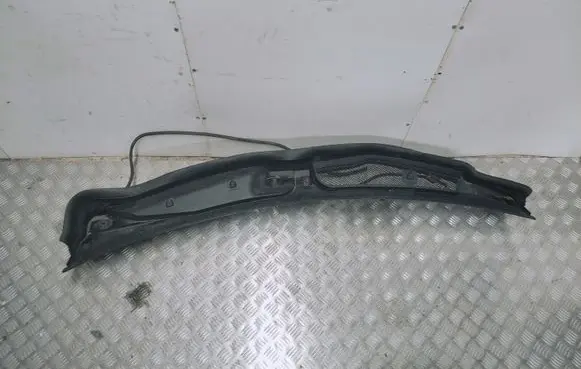 Mercedes-Benz GLK (X204) Wiper trim A2048300313