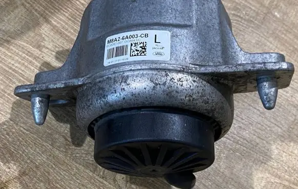 Land Rover Range Rover Velar Engine mount vacuum valve M8A2-6A003-CB M8A26A003CB M8A2-6A003