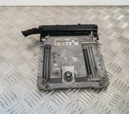 Volkswagen PASSAT B6 Engine control unit/module 03L907309