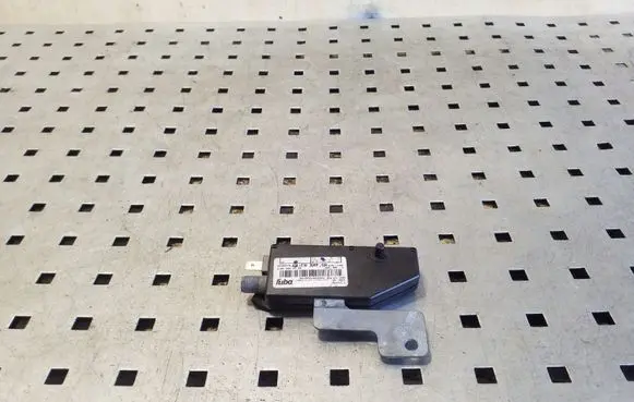 Mercedes-Benz ML W163 Aerial antenna amplifier 1638200089