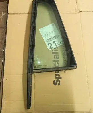 Citroen C4 Grand Picasso Rear vent window glass 