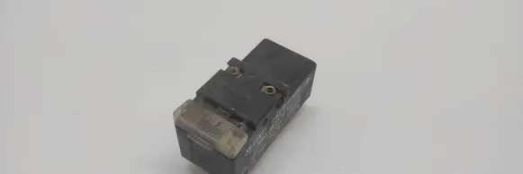Volkswagen Golf III Coolant fan relay 1H0919506 898658