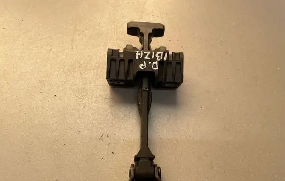 Seat Ibiza IV (6J,6P) Front door check strap stopper 6J0837249D