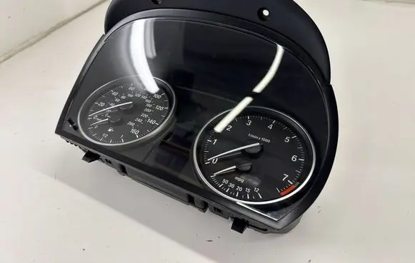 BMW X1 E84 Speedometer (instrument cluster) 9284265 928426501