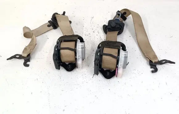 BMW X3 F25 Front seatbelt 7367253 7367254