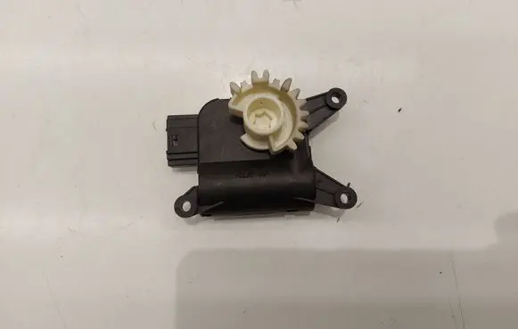 Audi A3 S3 8P Air flap motor/actuator 0132801337 1K0907511D 983381FF