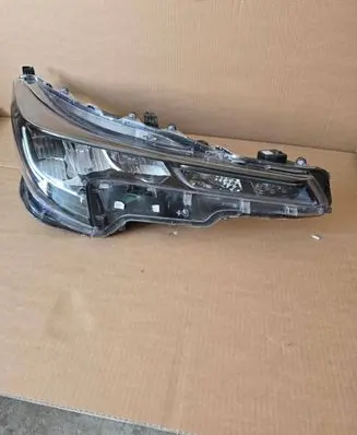 Toyota Corolla E210 E21 Headlight/headlamp 8111002S60