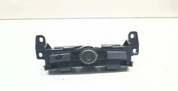 BMW 7 E65 E66 Glove box lock 81429
