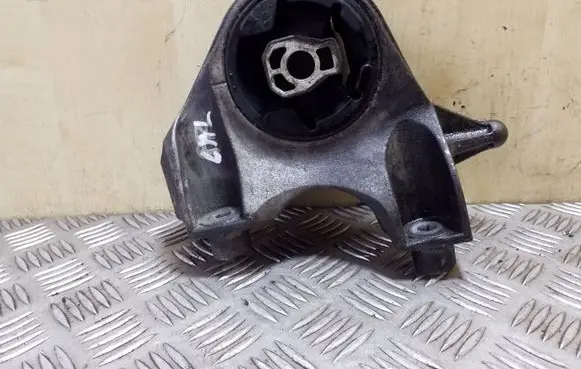 Opel Antara Engine mount bracket X00762A