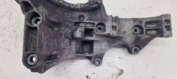 Audi A4 S4 B7 8E 8H Engine mounting bracket 036903143D