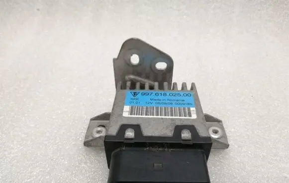 Porsche 911 997 Fuel injection pump control unit/module 99761802500