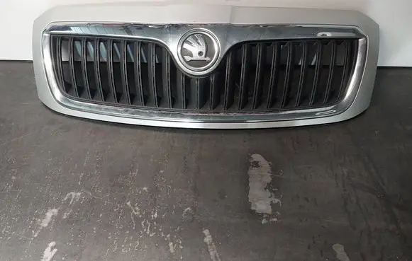 Skoda Superb B5 (3U) Front grill 3U0953651F