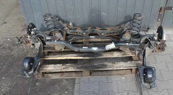 Volkswagen Touran III Rear axle beam 5QA500039BD