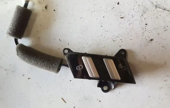 Mercedes-Benz S W221 Central locking switch button 2218201210