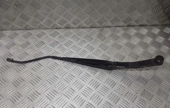 Subaru Legacy Front wiper blade arm