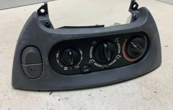 Renault Scenic II - Grand scenic II Climate control unit 663212P J64RAC 102042