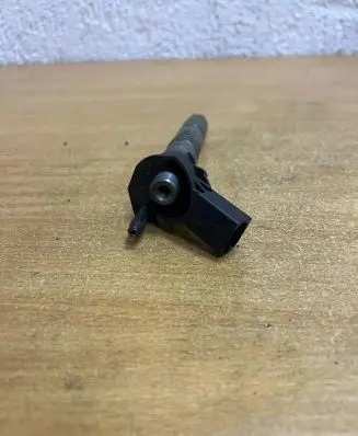 Mercedes-Benz ML W164 Fuel injector A642070 050323