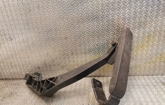 Mercedes-Benz CLK A208 C208 Accelerator throttle pedal