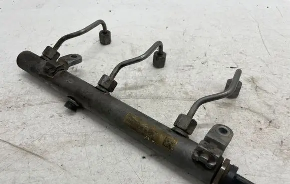 Mercedes-Benz ML W164 Fuel main line pipe A6420702695