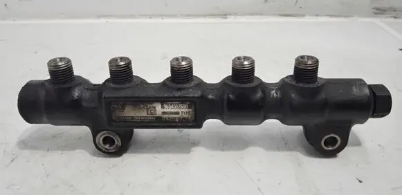 Citroen C4 I Fuel main line pipe 9654592680