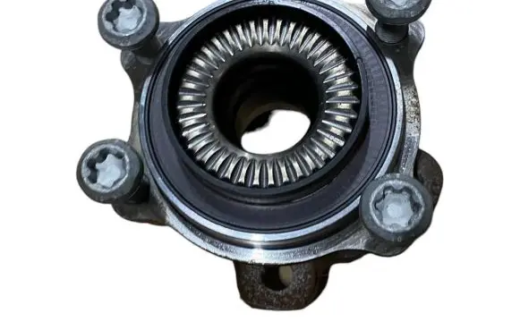 BMW 3 G20 G21 Rear wheel hub 6869788 6899175 33406899175