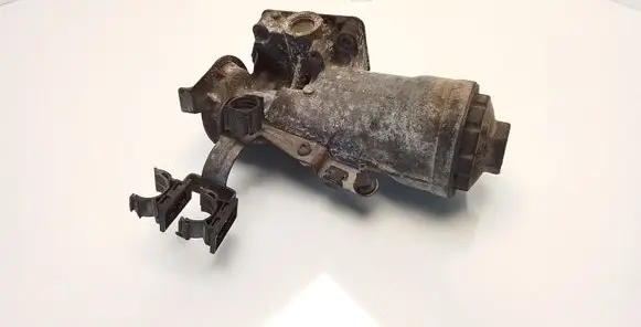Volkswagen Touran I Oil filter mounting bracket 045115389E