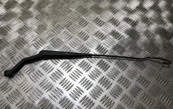 Volvo S40, V40 Front wiper blade arm