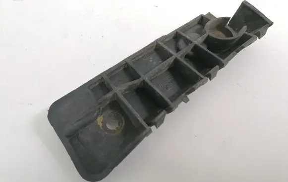 Audi A4 S4 B6 8E 8H Front bumper mounting bracket 8E0807284A