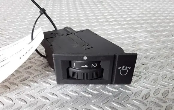 Peugeot 607 Headlight level height control switch 1925698