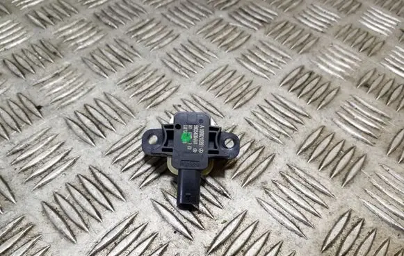 Jeep Grand Cherokee Airbag deployment crash/impact sensor A1668210351 56054084AA