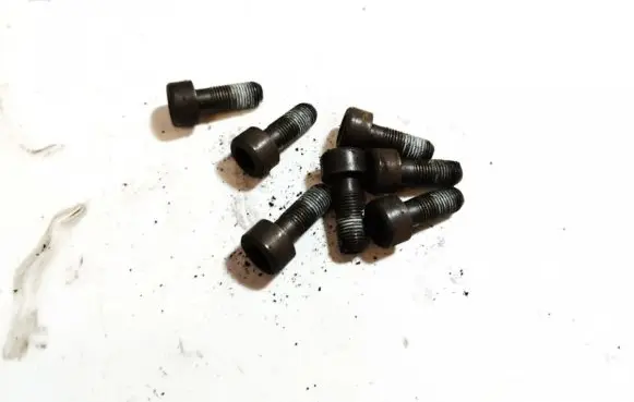 Nissan Qashqai Nuts/bolts 