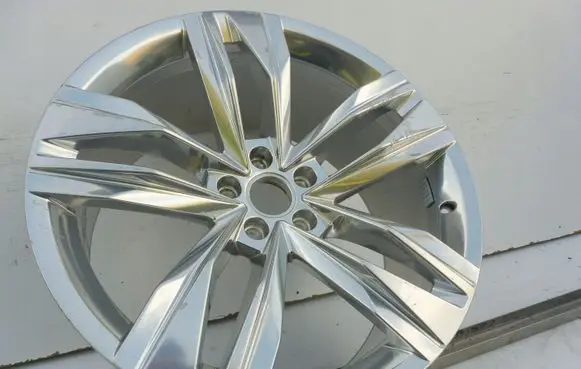 Volkswagen Touareg III R20 alloy rim 760601025K