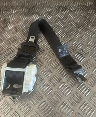 Rear seatbelt