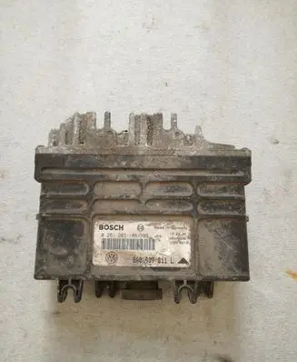 Volkswagen PASSAT B4 Engine control unit/module 0261203188