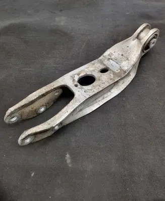 Audi Q7 4M Rear upper control arm/wishbone 4M0505311H 4M0505311J