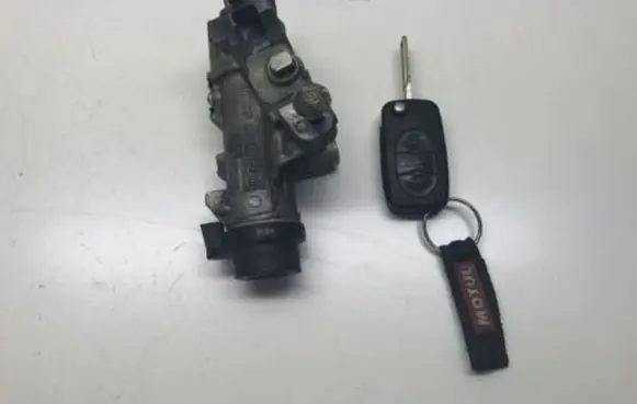 Audi A6 Allroad C5 Ignition lock 4B0905851