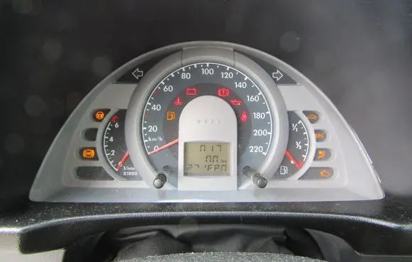 Volkswagen Fox Speedometer (instrument cluster) 