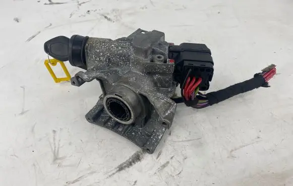 BMW 5 E39 Ignition lock 6751667 1095824 1B1803
