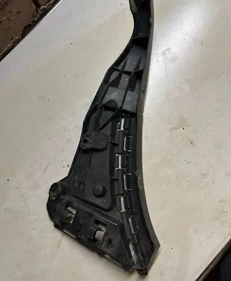 Volvo XC90 Front bumper mounting bracket 08620563