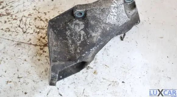 Skoda Superb B5 (3U) Engine mounting bracket 8D0199307P