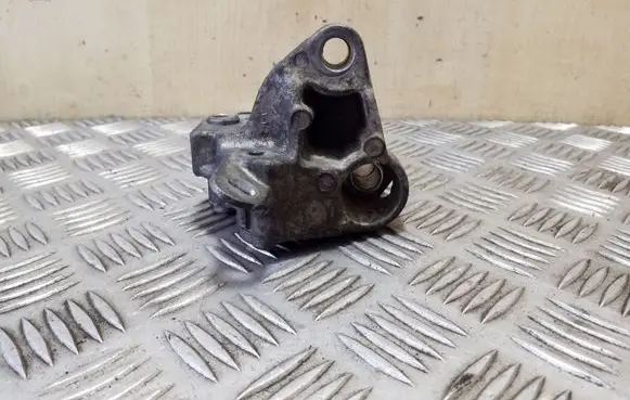Suzuki Grand Vitara II Fuel pump bracket 