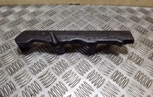 Volkswagen PASSAT B8 Other engine bay part 04L130380F