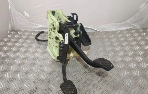 BMW 5 F10 F11 Pedal assembly 6789744 9144254