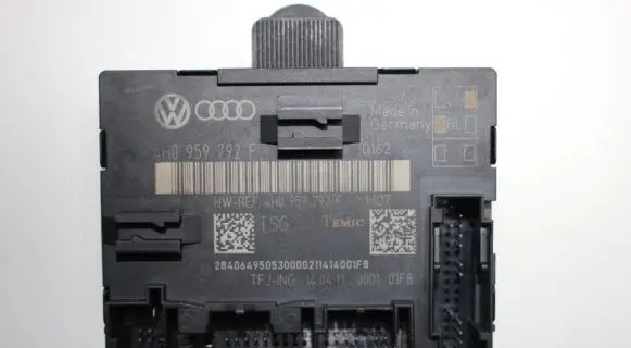 Volkswagen Touareg II Door control unit/module 4H0959792F