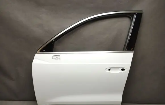 Audi Q3 F3 Front door 83A