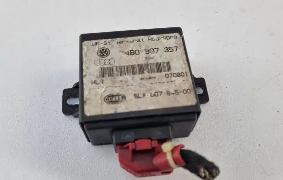Audi TT Mk1 Light module LCM 5LA007845-00 4B0907357