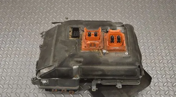 BMW i3 Voltage converter inverter 8679677