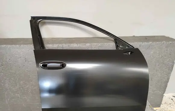 Volkswagen T-Roc Front door 2GV831052A