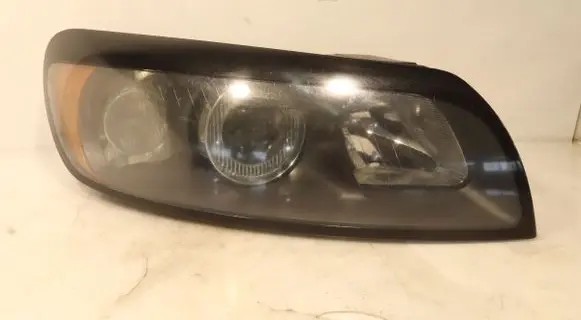 Volvo C30 Headlight/headlamp 31214538