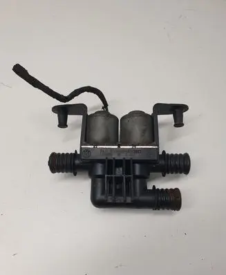 BMW 7 E65 E66 Coolant heater control valve 6906652